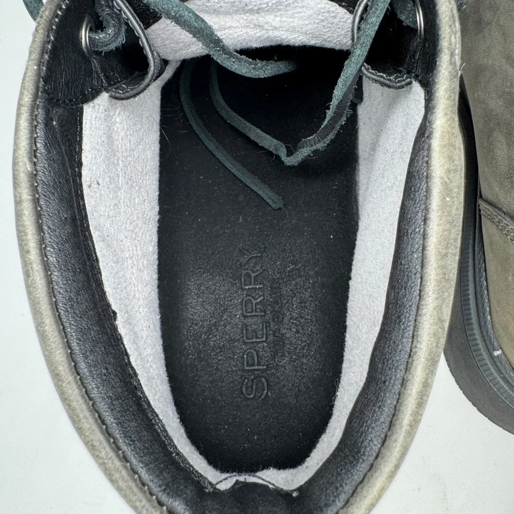 Sperry designed soles lace